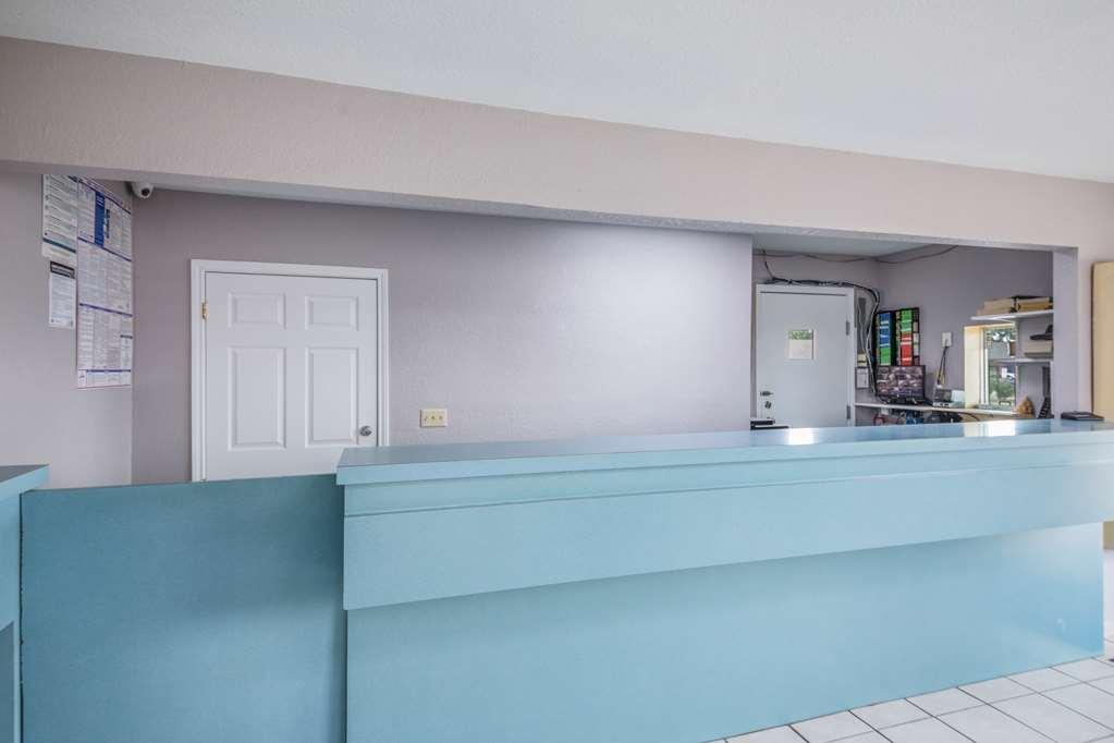 Americas Best Value Inn Giddings Interior photo
