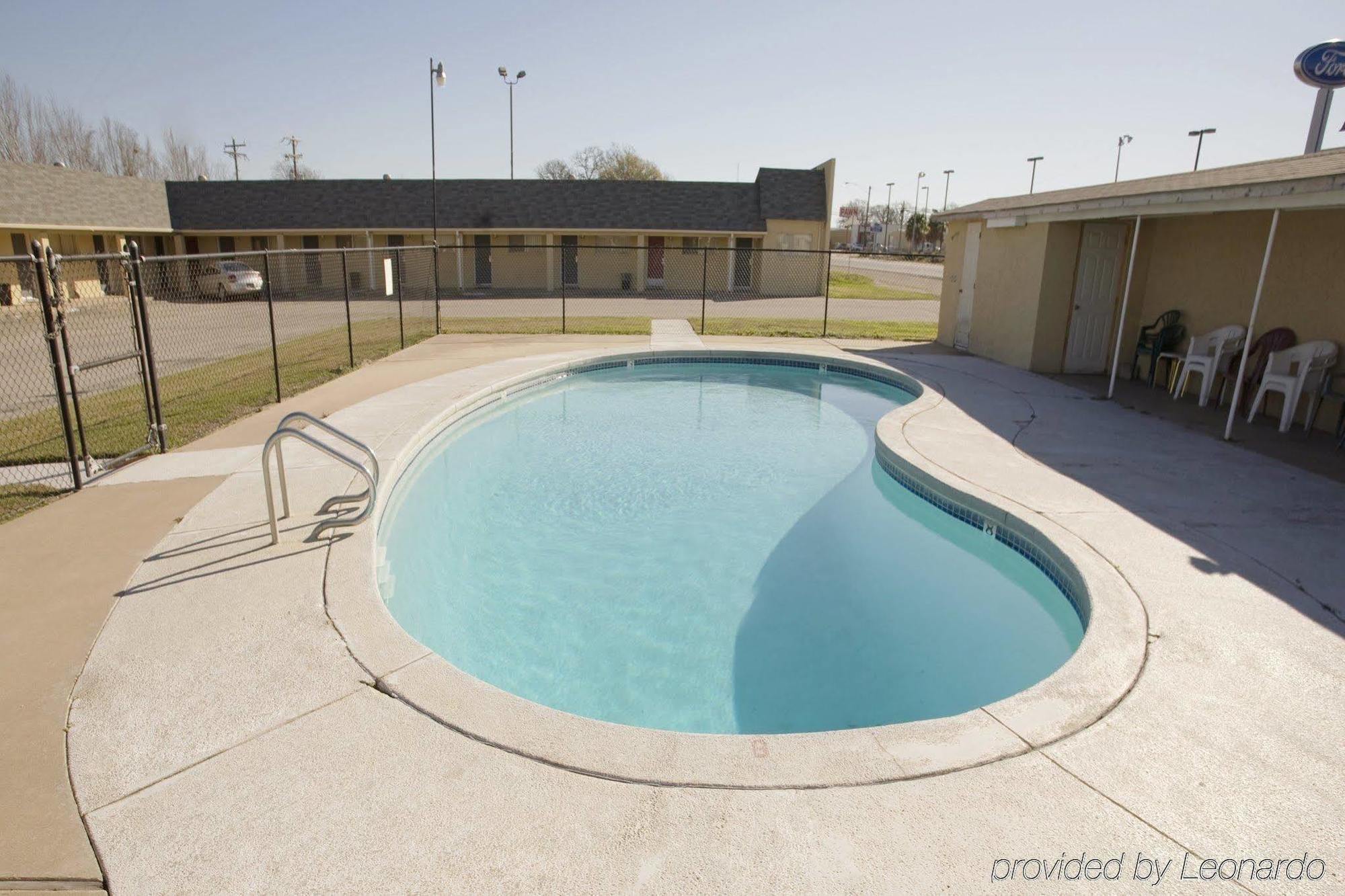 Americas Best Value Inn Giddings Facilities photo